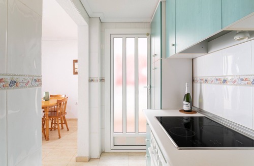Puerto Marino House | Holiday Bungalow Desired Track close to the Sea with Shared Pool & Wi-Fi