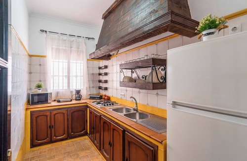 Marchena Cottage | Holiday Home La Perla