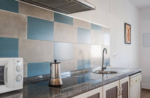 Conil de la Frontera House | Holiday Home 'Villa Charco del Sultán' with Wi-Fi, Pool, Terrace & Garden