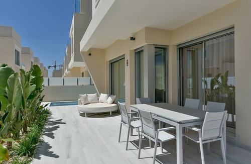 Pueblo Latino House | Holiday Home Casa Mazal Near the Beach with Sea View, Pool, Wi-Fi & Terrace
