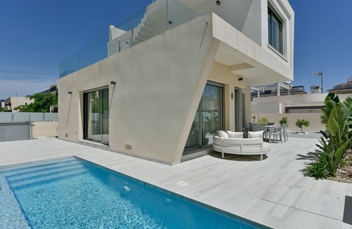 Pueblo Latino House | Holiday Home Casa Mazal Near the Beach with Sea View, Pool, Wi-Fi & Terrace