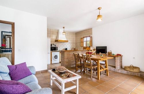 El Palmar House | Holiday Home 'El Acebuche' with Private Pool, Terrace & Wi-Fi