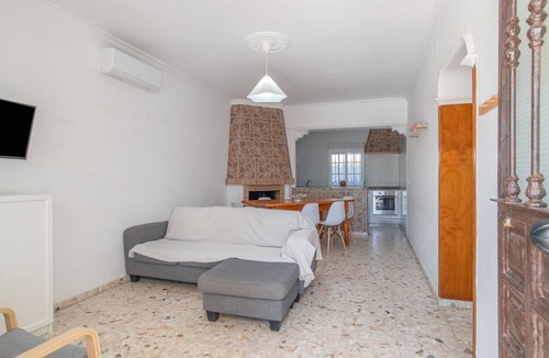 El Palmar House | Holiday Home 'Casa Miguel Angel' with Private Garden and Wi-Fi