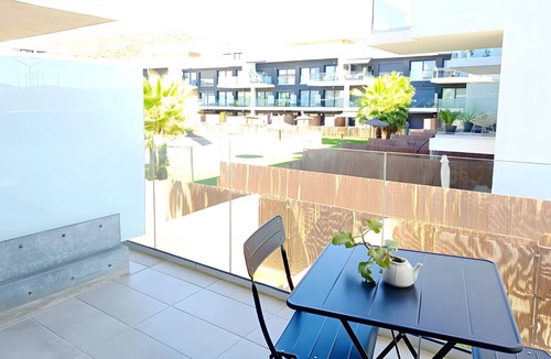 Zahara de los Atunes House | Holiday Home 'Casa Bakara La Brisa Zahara Beach' with Shared Pool, Private Terrace and Wi-Fi