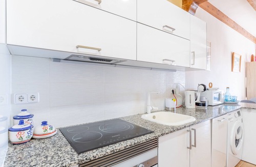 Altea la Vella Villa | Holiday Home 'Amazing Blue Emi' with Sea Views, Pool, Barbecue & Wi-Fi