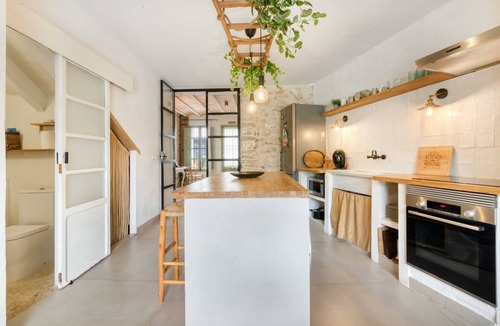 Vall de Gallinera House | Holiday Home 'Ca la Pasita 28' with Mountain Views and Wi-Fi