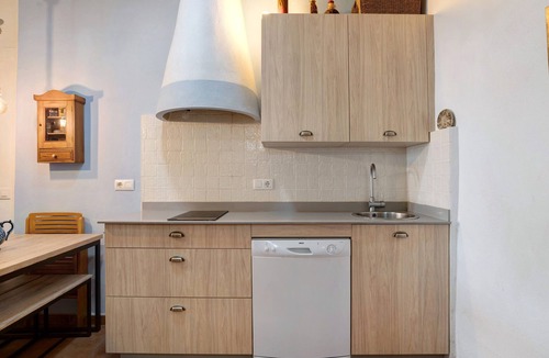 Grazalema House | Holiday Home 'Casa Calle Del Carmen' with Mountain View, Wi-Fi and Air Conditioning