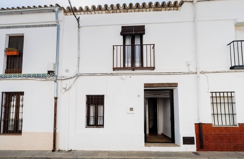 Salteras House | Holiday Home 'Casa Del Estanco' with Private Terrace, Wi-Fi and Air Conditioning