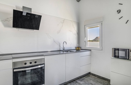 San Ambrosio House | Holiday Home 'Casa El Trebol' with Heated Pool, Wi-Fi and Air Conditioning