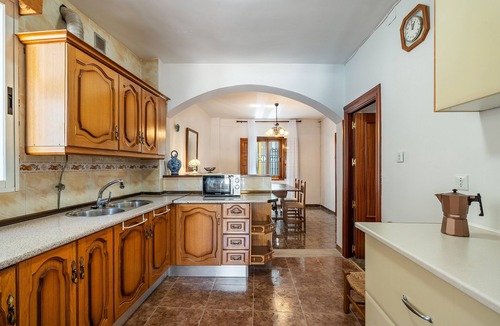 Niguelas House | Holiday Home "Casa Juan y Loli" with Mountain Views, Private Pool and Wi-Fi