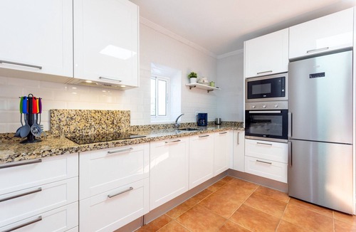 Almogia House | Holiday Home 'Casa Mari' with Mountain Views, Wi-Fi, Balcony, Garden, Terrace & Pool
