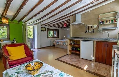Niguelas House | Holiday Home 'El Nispero' with Mountain View, Wi-Fi and Air Conditioning