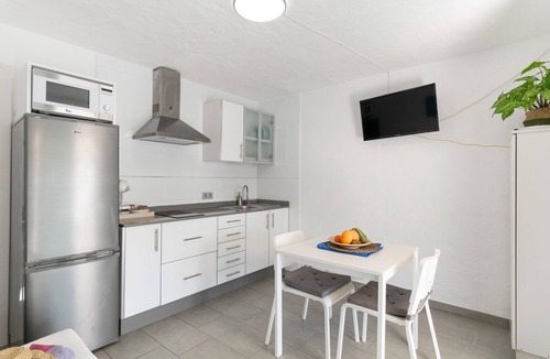 Caleta de Caballo House | Holiday Home 'La Casita Del Mar' Seafront, Private Terrace & Wi-Fi