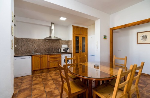 Conil de la Frontera House | Holiday Home "Villa CA1" with Pool, Garden, Terrace & Wi-Fi