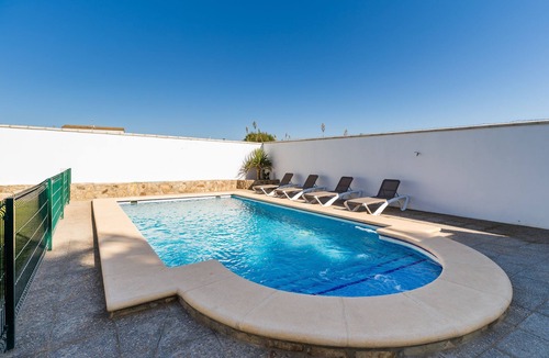 Conil de la Frontera House | Holiday Home "Villa CA1" with Pool, Garden, Terrace & Wi-Fi