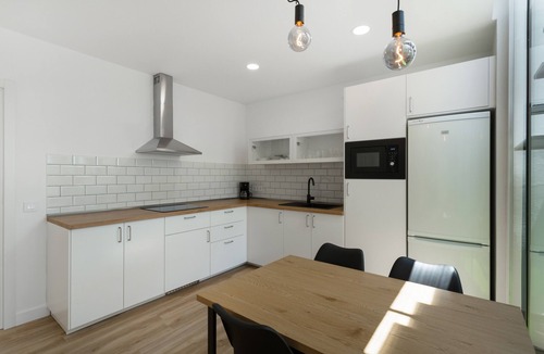 Artenara House | Holiday Home 'Los Mojones' with Mountain Views, Wi-Fi and Air Conditioning