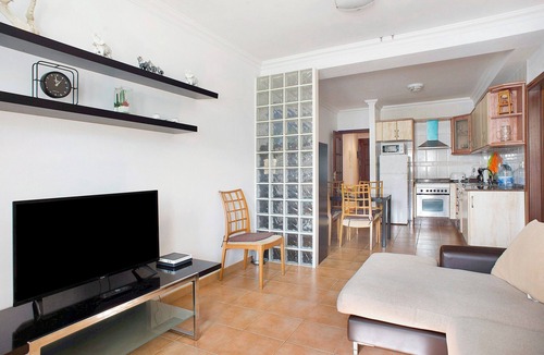 Sardina Apartment | Holiday Home "Playa Sardina" near the Beach with Mountain View & Wi-Fi