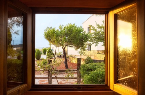 Alanis House | Holiday Home 'Señora De Las Angustias 2' with Mountain View, Shared Pool and Air Conditioning