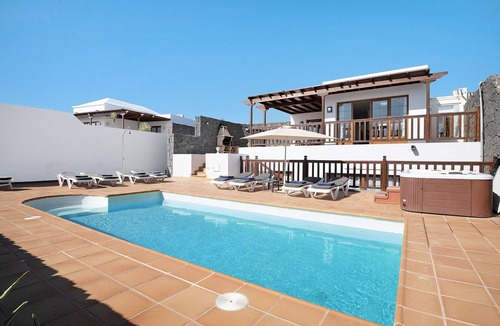 Playa Blanca Villa | Holiday Home 'Villa Jeamir I' with Sea Views, Pool, Garden & Wi-Fi