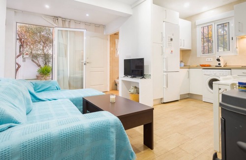 La Rinconada House | Holiday Home with Private Pool and A/C near Seville