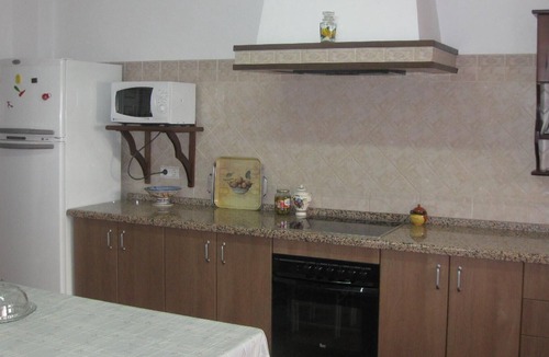 Cuevas del Becerro House | Holiday house Cuevas del Becerro for 2 - 8 persons with 4 bedrooms - Row house