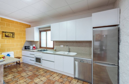 La Lantejuela House | Holiday Villa in Seville Countryside. Private pool, a.a., tv sat, free wifi