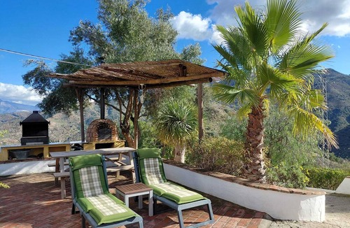 Comares Villa | Holiday villa offer July 18 to 25, 214euros per night! sleeps 10, 4 bedrooms