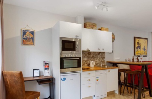 Capuchinos Apartment | Holidays2Malaga Alameda Barcelo with patio & High Speed WIFI