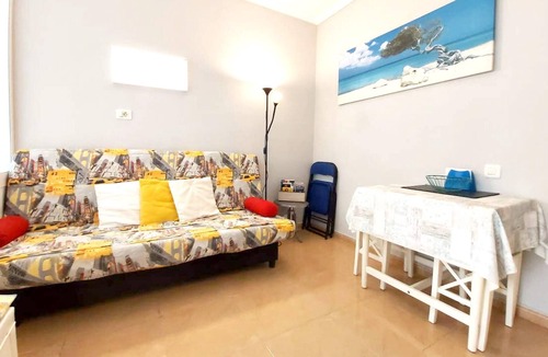 Las Palmas de Gran Canaria Apartment | Homerez - 30 m away from the beach! Nice appartement for 2 ppl.
