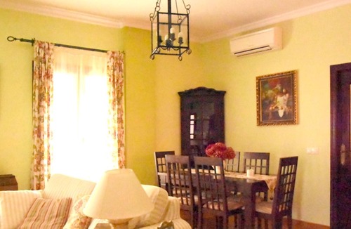 Penaflor House | Homerez - Amazing house for 5 ppl. with balcony at Sevilla, Peñaflor