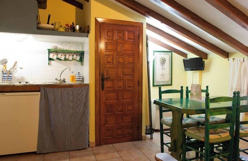 Robledillo de Gata Apartment | Homerez - Apartment in Robledillo de Gata