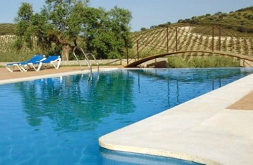 Estepa House | Homerez - Beautiful house for 3 ppl. with shared pool and terrace at Estepa