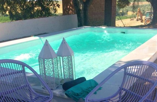 Palma del Rio Villa | Homerez - Big villa for 20 ppl. with swimming-pool and garden at Palma del Río