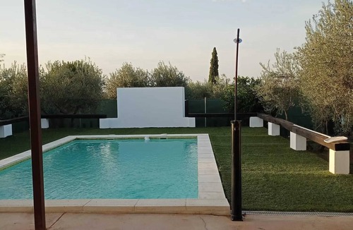 Arahal Villa | Homerez - Villa in Valleverde