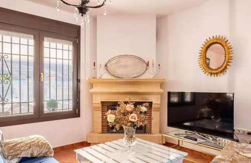Conchar Villa | Homerez - Villa for 14 ppl. with swimming-pool, garden and terrace at Cónchar