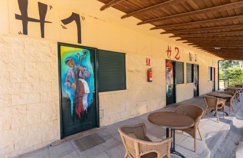 Las Capellanias Resort | Hostal - Bungalows Camping Cáceres