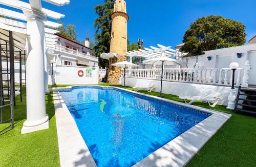 El Brillante House | Hostal El Brillante - Alojamientos El Duque