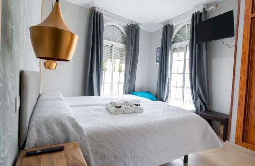 San Julian House | Hostal La Muralla