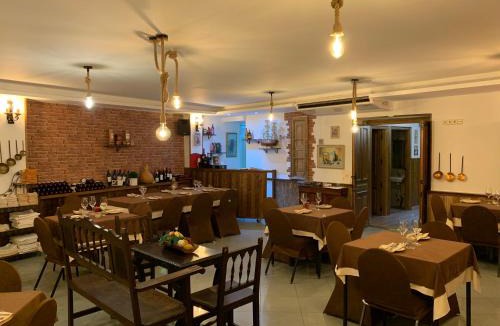 Piedralaves House | Hostal Mainz