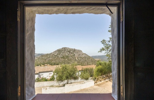 Benaocaz Apartment | Hostal Posada El Parral – Private Pool and Restaurant in the Sierra de Cádiz