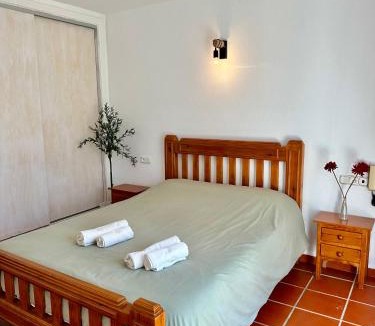 Alozaina Hostel | Hostal Sango Sierra de las Nieves