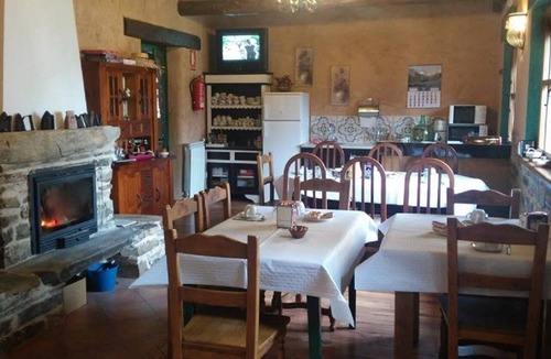 Murias de Rechivaldo Hotel | Hostería Casa Flor