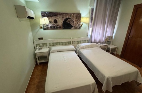 Madrigal de la Vera Hotel | Hosteria Conchi