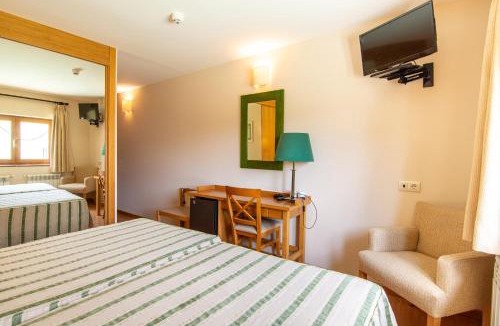 Hoyos del Espino Hotel | Hotel Galayos