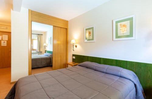 Hoyos del Espino Hotel | Hotel Galayos
