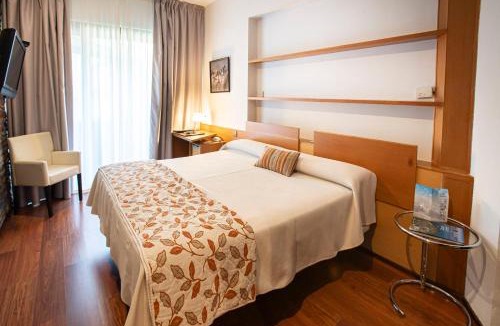 Torrejon El Rubio Hotel | Hotel Parque de Monfragüe