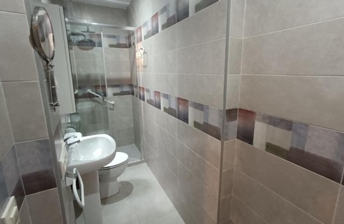 Banos de Montemayor Hotel | Hotel Rural Martin