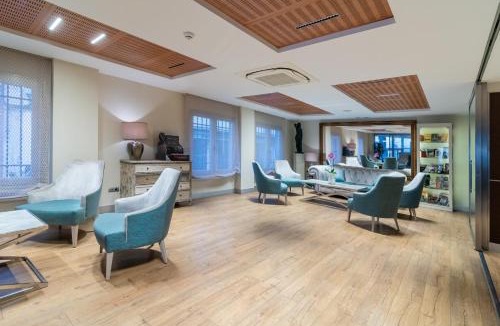 La Trinidad-San Juan y Todos los Santos Hotel | Hotel Selu