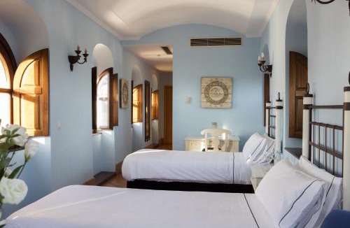 Zahara de la Sierra Hotel | Hotel Tugasa Arco de la Villa