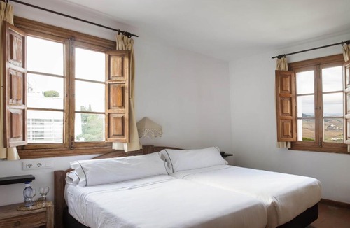 San Ambrosio Hotel | Hotel Tugasa Convento San Francisco
